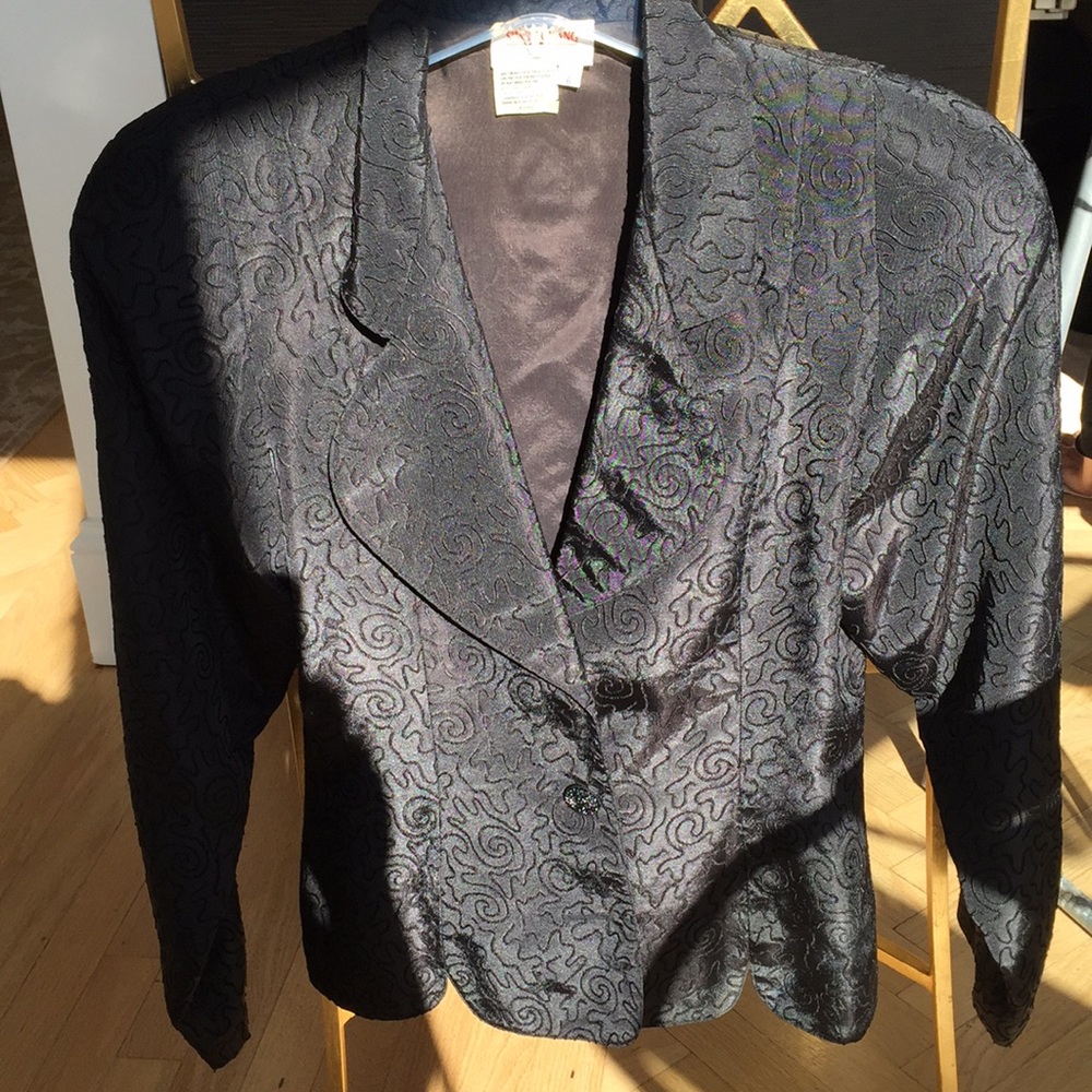 Black Simon Chang blazer and skirt, size 6